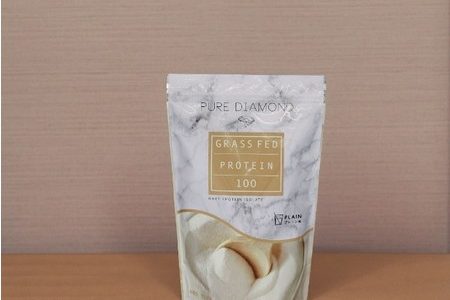 美尻トレーナー 岡部友プロデュースのプロテイン「PURE DIAMOND GRASSFED PROTEIN」から新フレーバー プレーン味が発売！