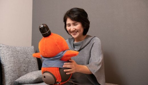 介護施設対象の無料1週間お試しキャンペーンを実施！『LOVOT』介護ロボット導入補助金対象に選定。全国60か所の介護施設へ導入決定